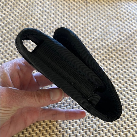 Leatherman Freestyle Multi-Tool with Case - Picture 9 of 9